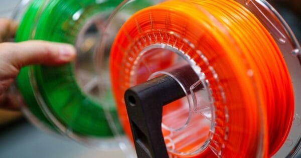 Filamen plastik bahan cetak 3d