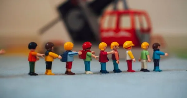 Mini figure dari bahan resin 3d printing